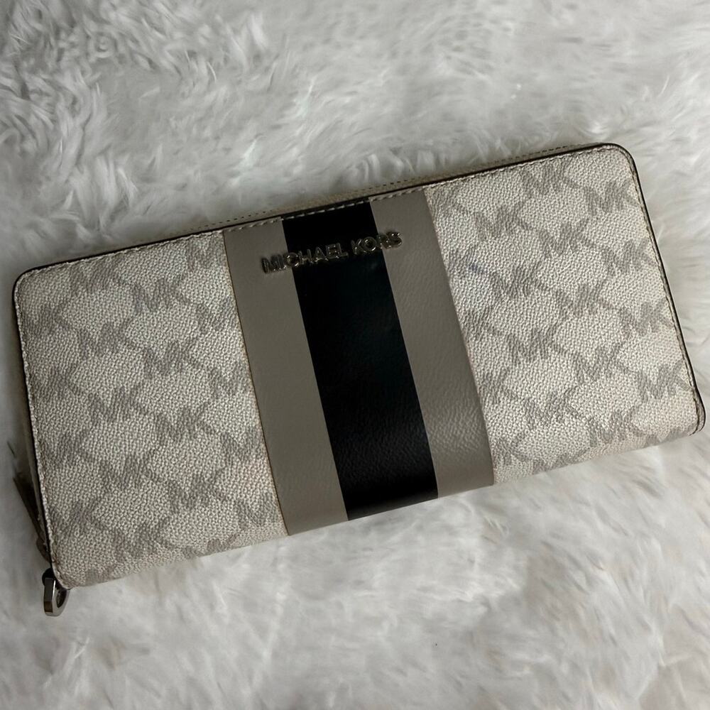 Michael Kors Jet Set Large Signature Logo Stripe Wallet